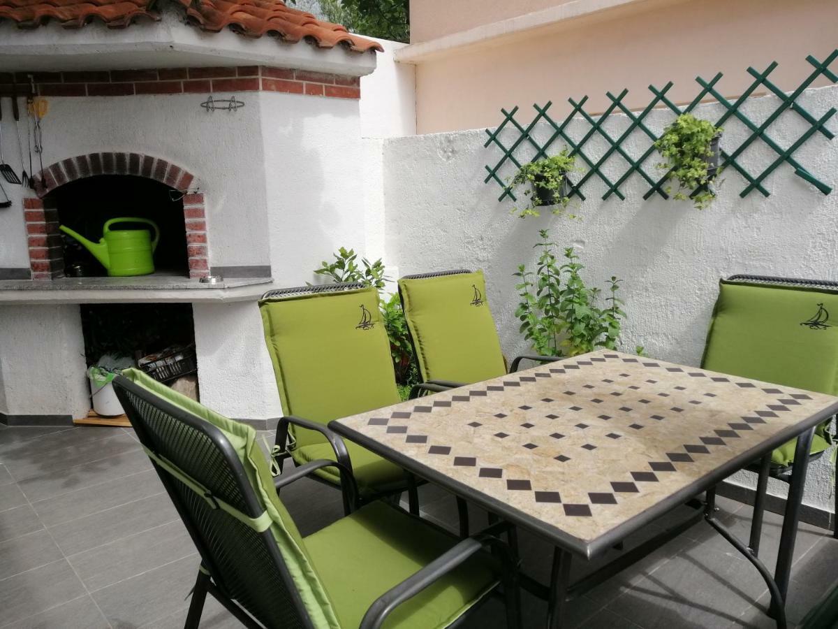 Apartmani Marinovic Podgora Exterior foto